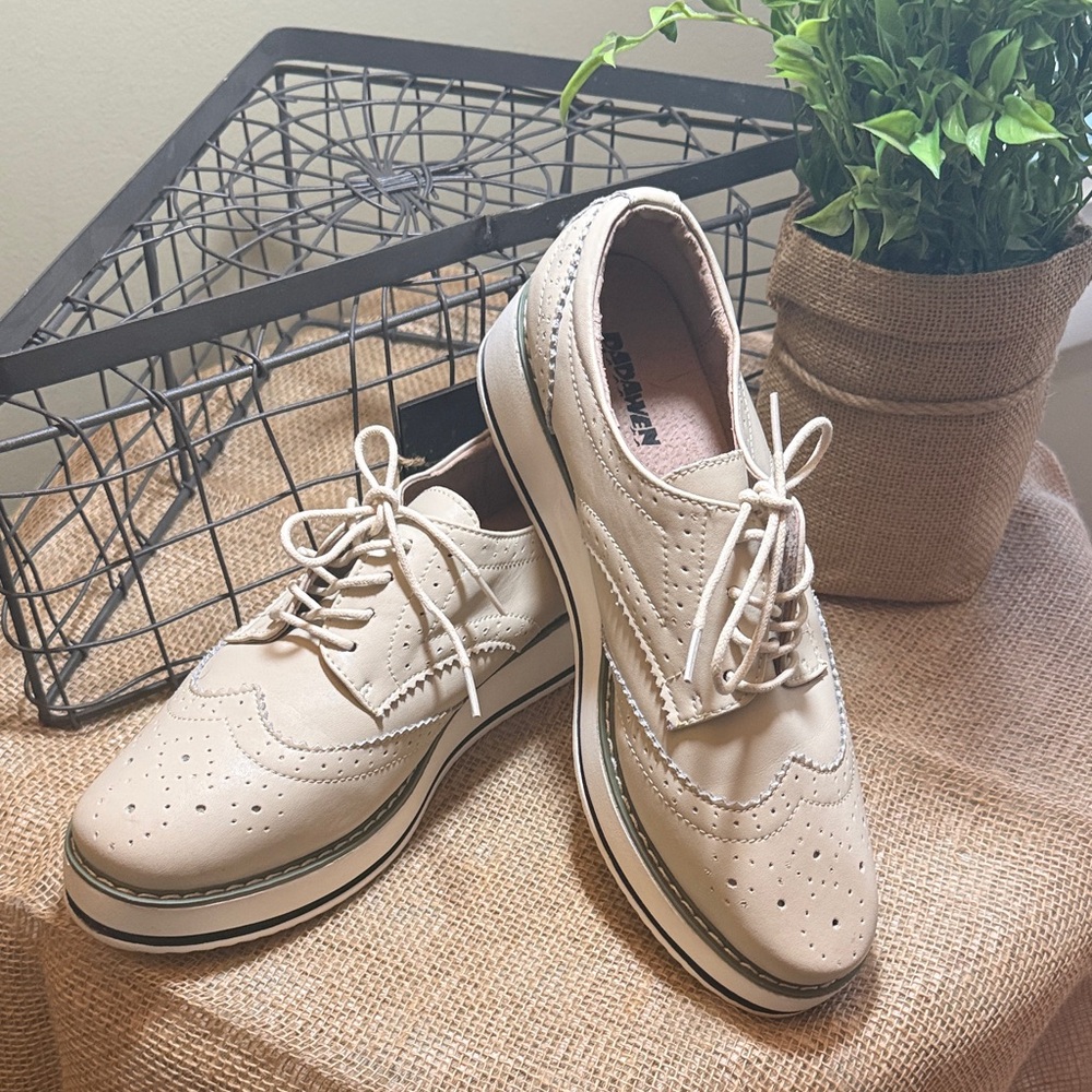 Stylish Beige Platform Shoes for Women